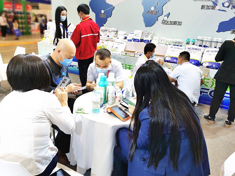 越是艱險越向前，越是困境越突破，夫沃施廣西會滿譽而歸！